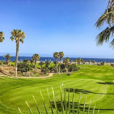 아파트 Amarilla Golf *